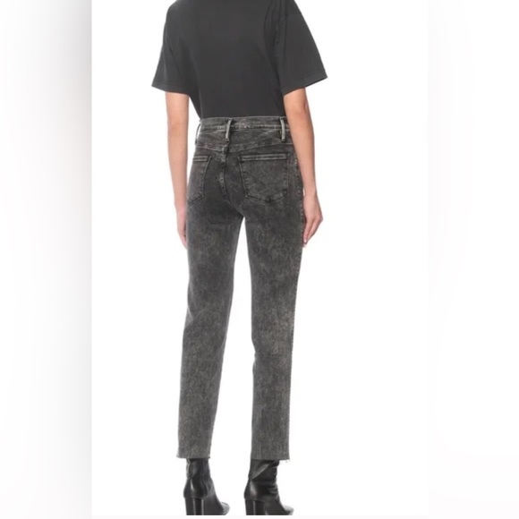 Frame Le Sylvie Raw Edge Jean in Rockstar - Picture 2 of 5